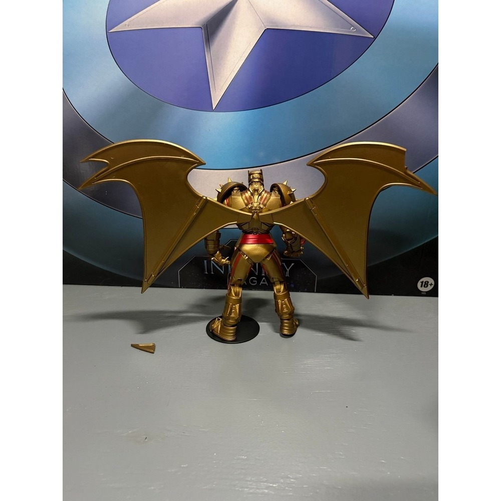 Mcfarlane DC Multiverse - Batman (Gold Hellbat Suit) - Picture 5 of 10